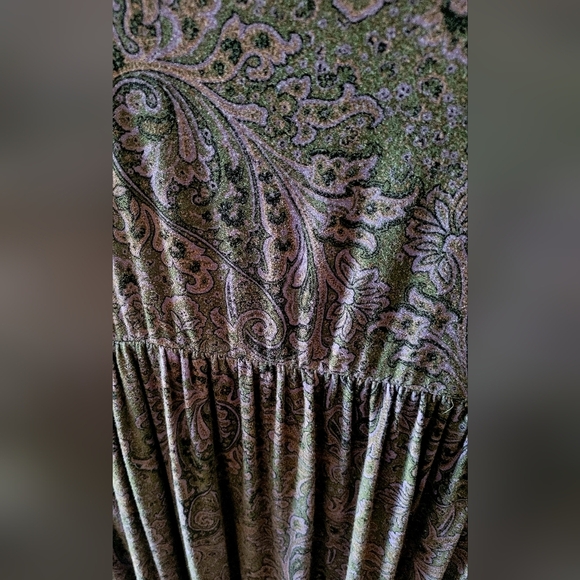 Soma Luxuriously Soft Paisley Deep Purple and Gray Print Scoop Neck Lounge Wear - Picture 3 of 7